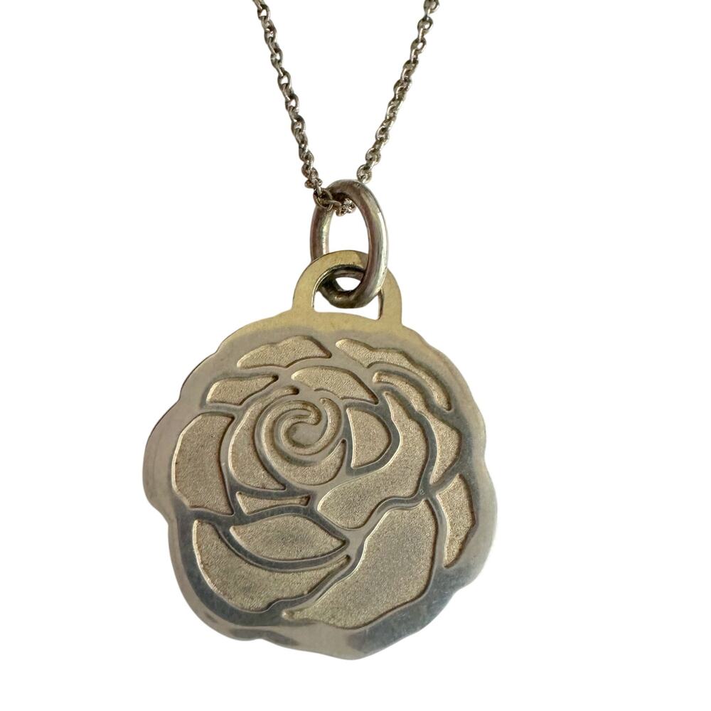 Tiffany and Co GO WOMEN 2017 Rose Necklace 16" - Picture 6 of 16